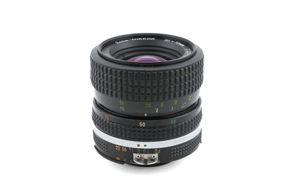 Nikon 35-70mm f3.3-4.5 Zoom-Nikkor AI-S