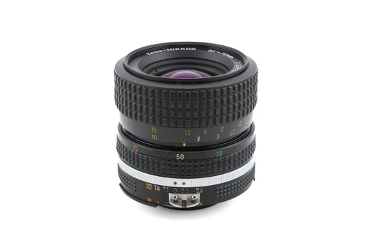 Nikon 35-70mm f3.3-4.5 Zoom-Nikkor AI-S