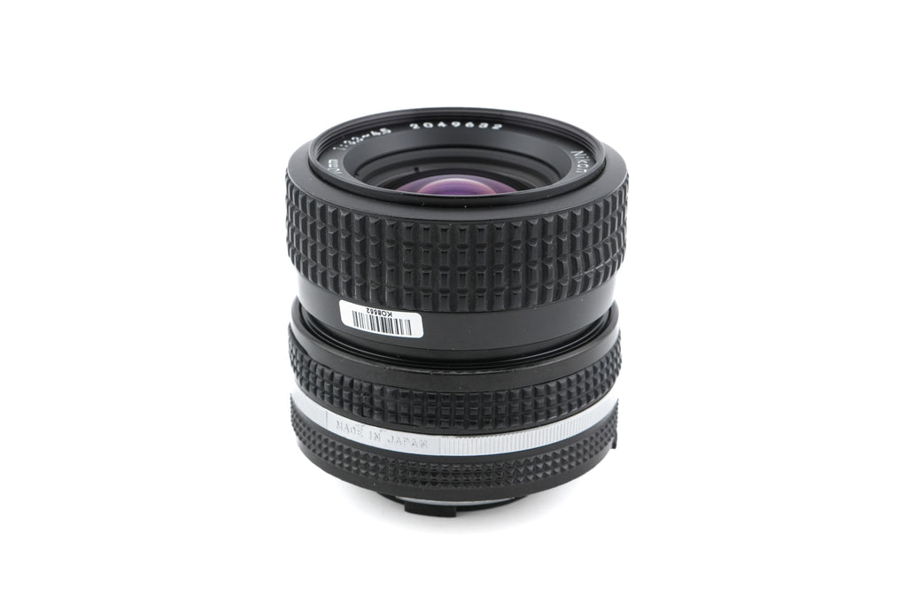 Nikon 35-70mm f3.3-4.5 Zoom-Nikkor AI-S