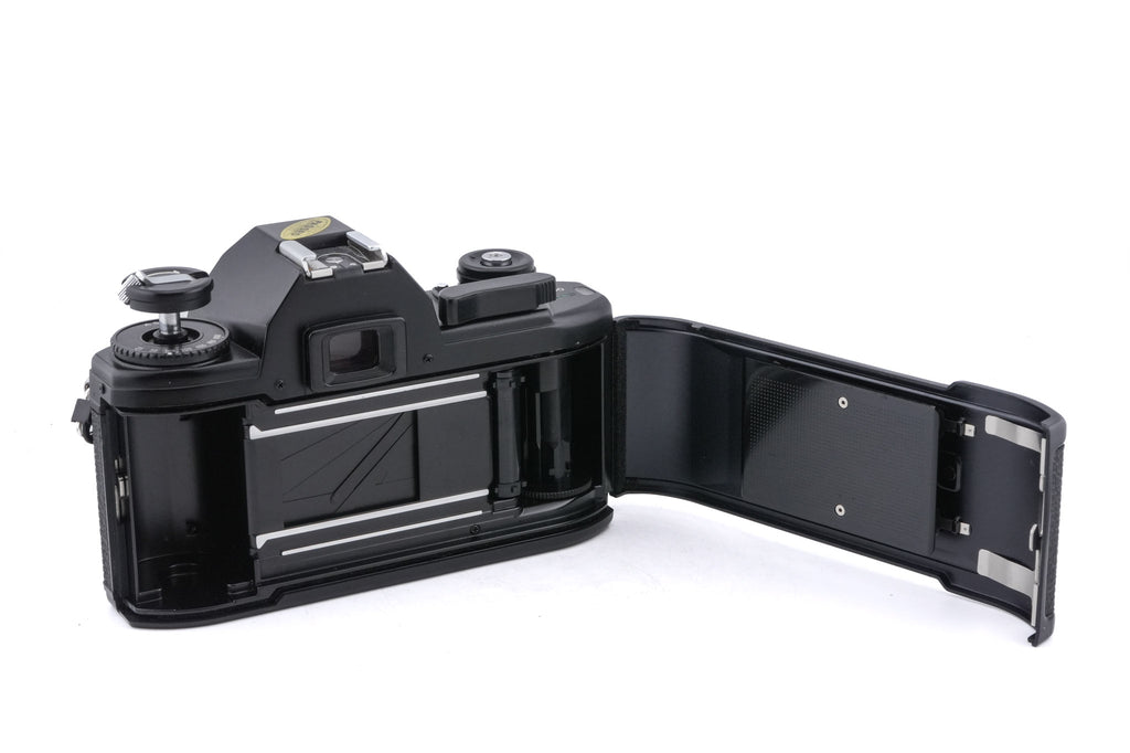 Nikon EM