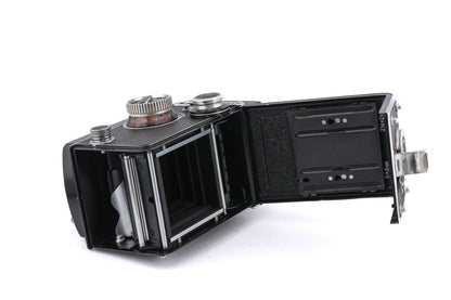 Rollei Rolleiflex 2.8D (K7D) + Bay III Lens Hood