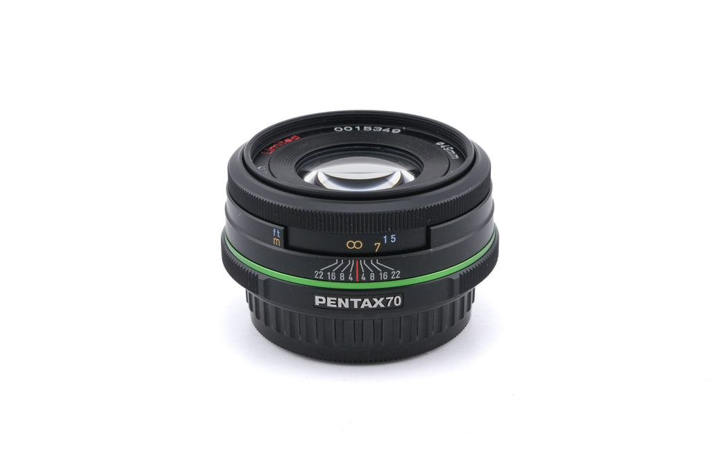 Pentax 70mm f2.4 SMC Pentax-DA Limited