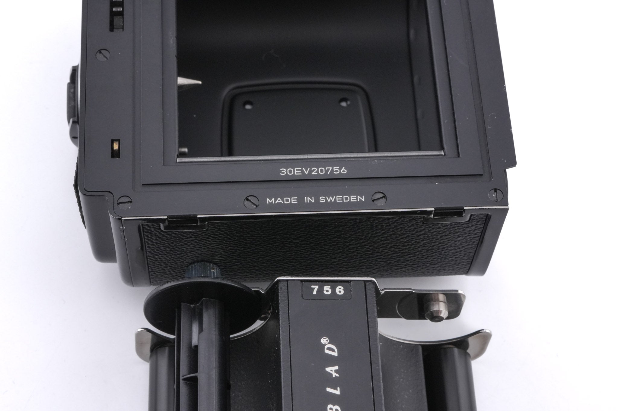 Hasselblad 501C (11045) + 80mm f2.8 Planar T* C (New) (20029) + A12N Film Magazine + Waist Level Finder (New / Black, 42323) + Acute Matte Focusing Screen (42165)