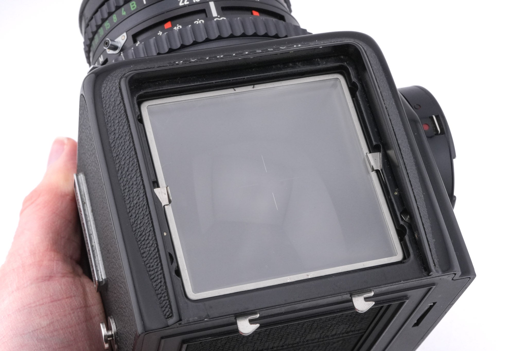 Hasselblad 500C/M (Black, 10170) + 80mm f2.8 Planar T* C (Black, 20028) + Acute Matte Focusing Screen (42165) + Waist Level Finder (Old / Black, 42277) + A12 Film Magazine (Black, 30147)