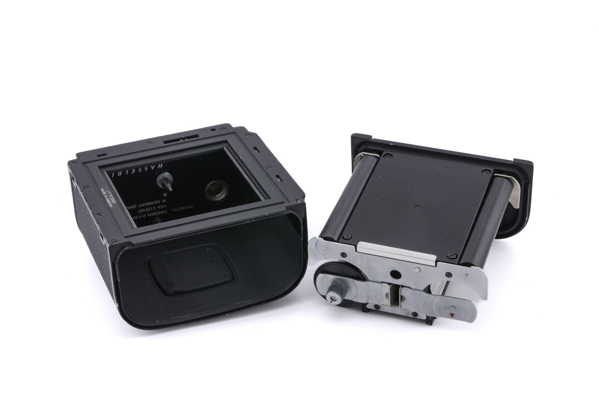 Hasselblad 500C/M (Black, 10170) + 80mm f2.8 Planar T* C (Black, 20028) + Acute Matte Focusing Screen (42165) + Waist Level Finder (Old / Black, 42277) + A12 Film Magazine (Black, 30147)