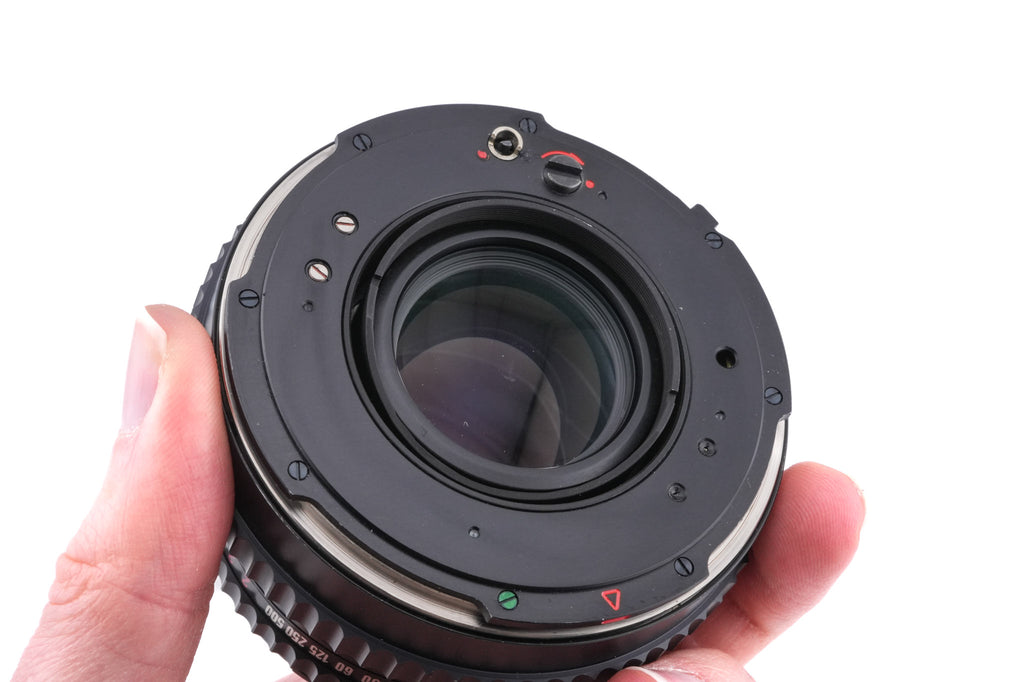 Hasselblad 500C/M (Black, 10170) + 80mm f2.8 Planar T* C (Black, 20028) + Acute Matte Focusing Screen (42165) + Waist Level Finder (Old / Black, 42277) + A12 Film Magazine (Black, 30147)