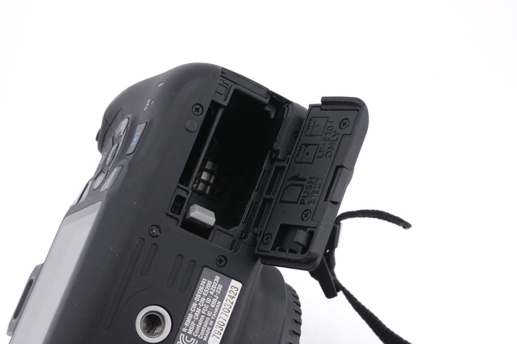 Canon EOS 2000D