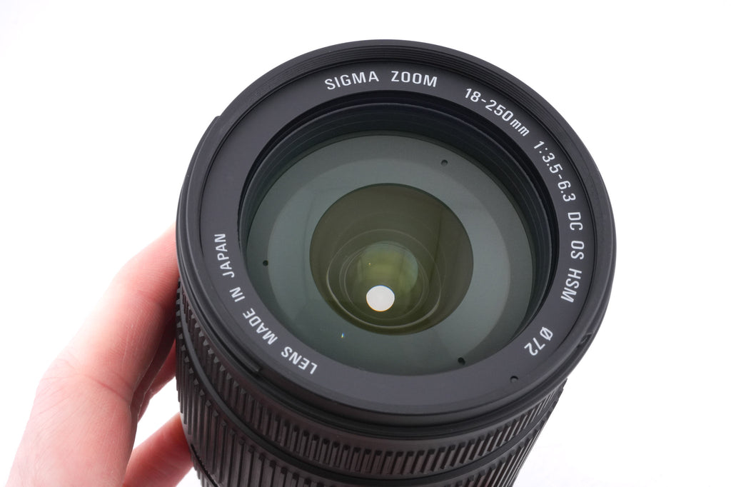 Sigma 18-250mm f3.5-6.3 DC OS HSM
