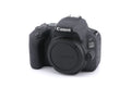 Canon EOS 200D