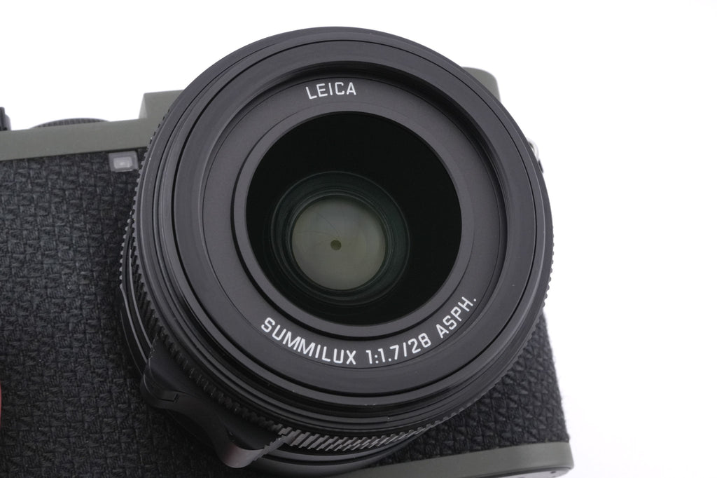 Leica Q2 Monochrom Reporter (19071 / 19072)