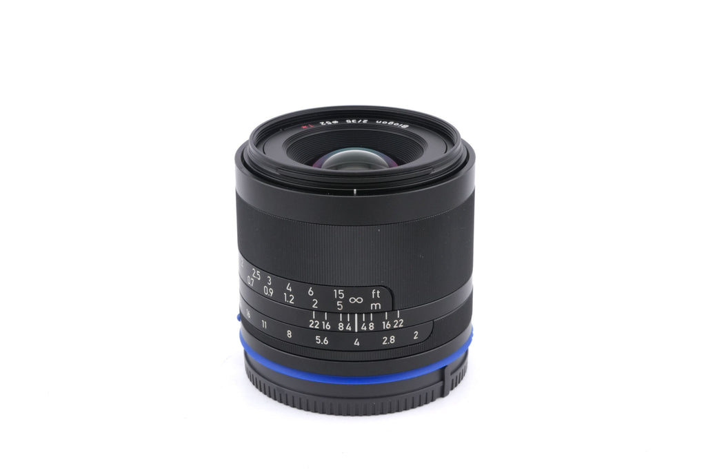 Carl Zeiss 35mm f2 Biogon T* Loxia