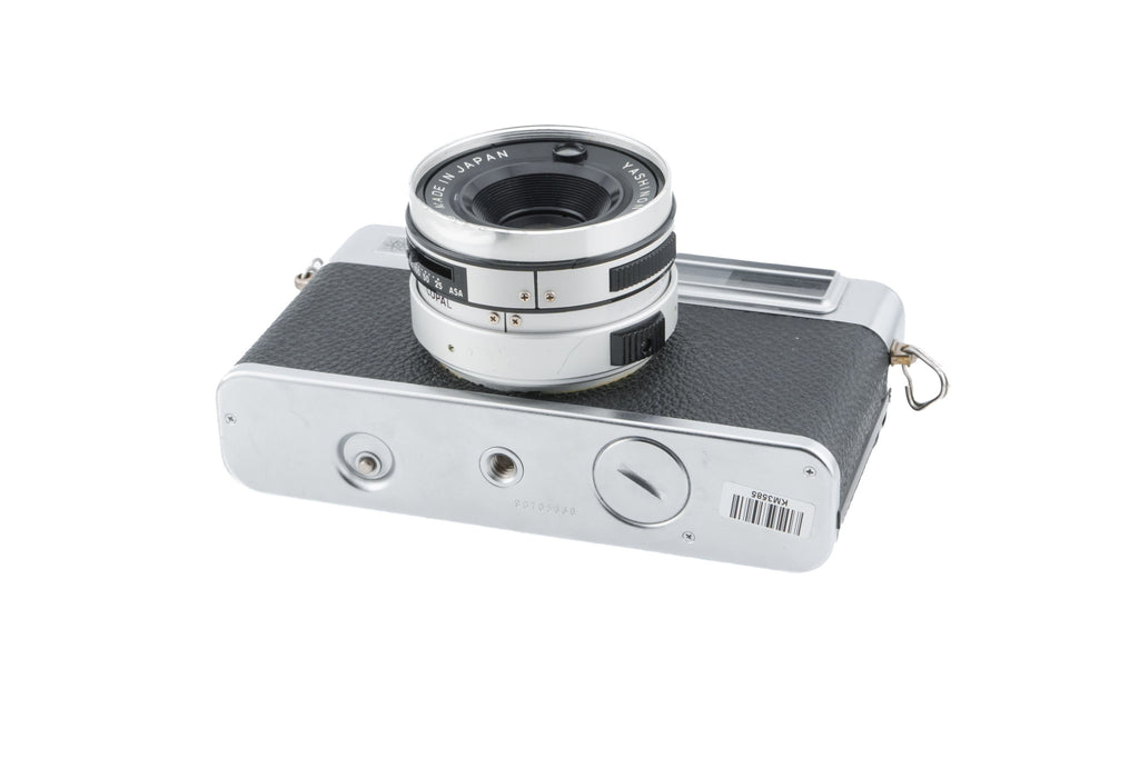 Yashica MG-1
