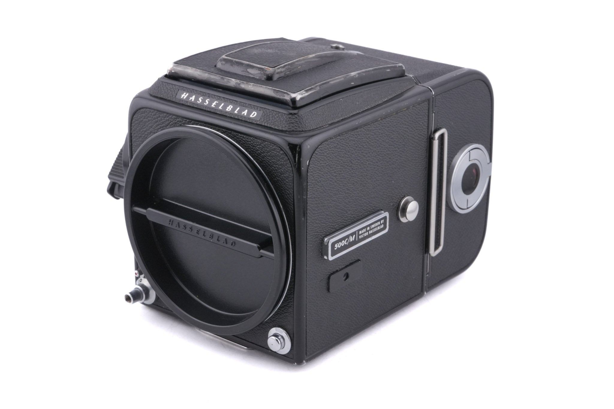 Hasselblad 500C/M (Black, 10170) + A12 Film Magazine (Black, 30147) + Standard Focusing Screen (42161) + Waist Level Finder (Old / Black, 42277)