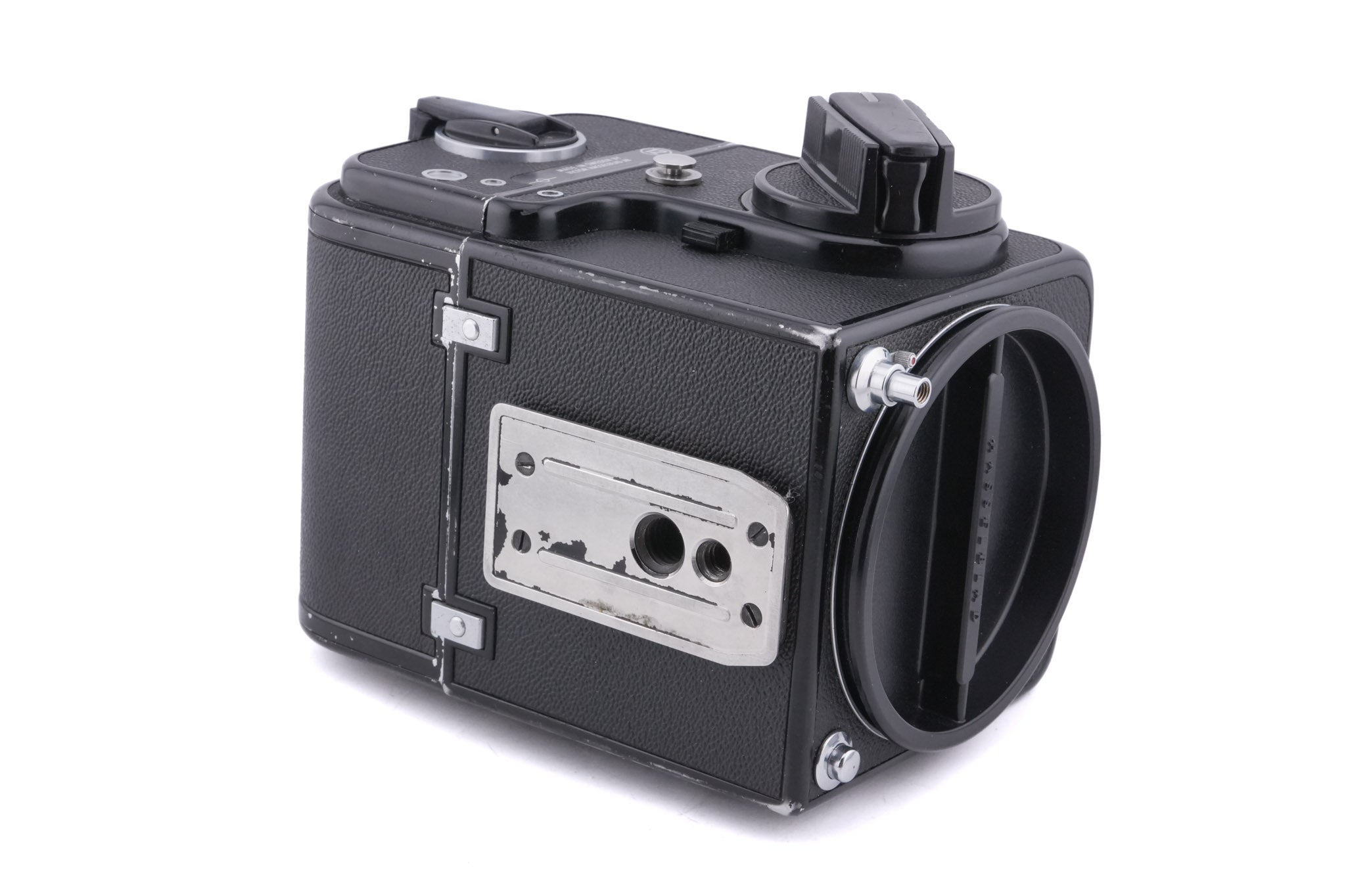 Hasselblad 500C/M (Black, 10170) + A12 Film Magazine (Black, 30147) + Standard Focusing Screen (42161) + Waist Level Finder (Old / Black, 42277)