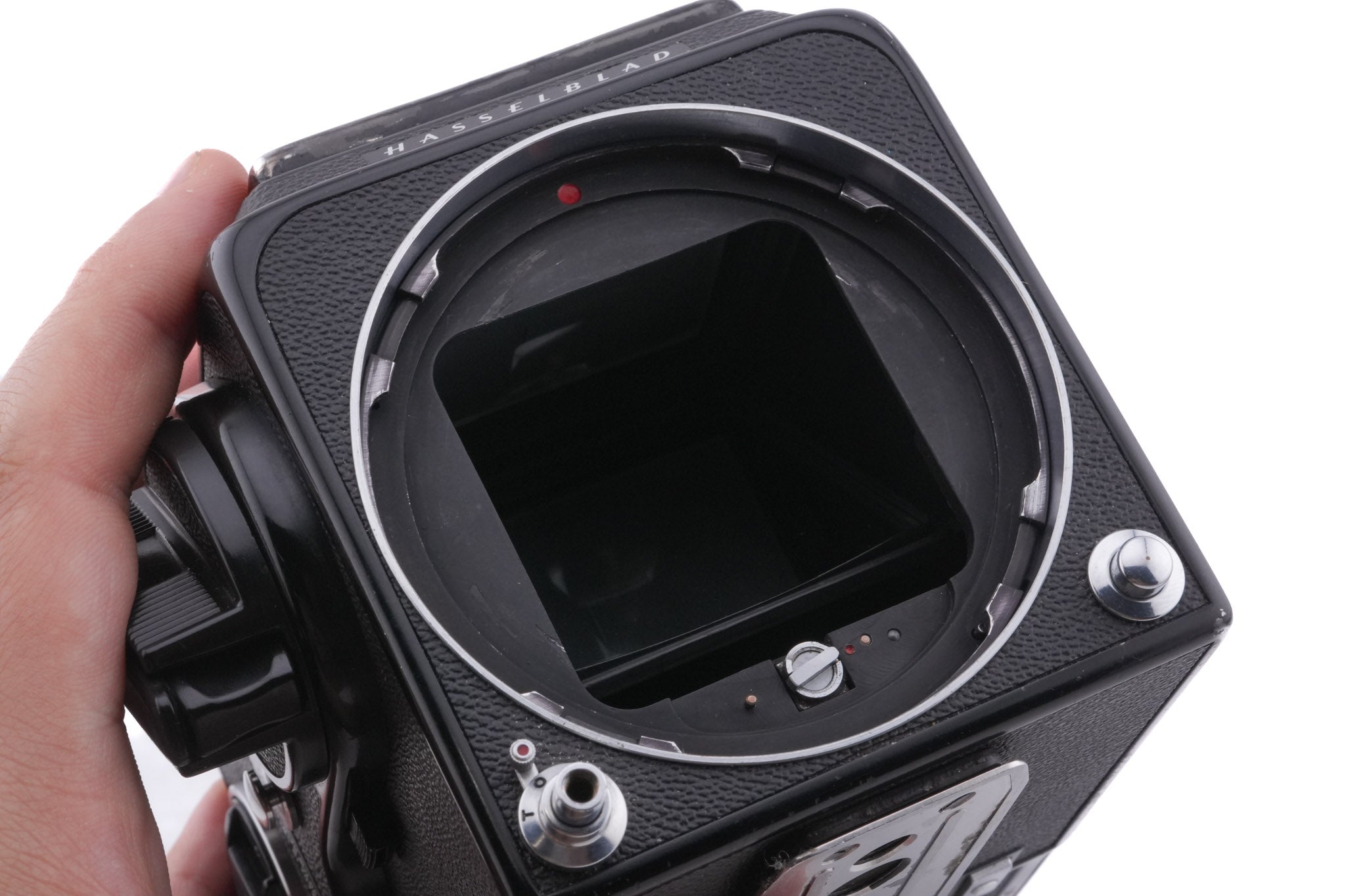 Hasselblad 500C/M (Black, 10170) + A12 Film Magazine (Black, 30147) + Standard Focusing Screen (42161) + Waist Level Finder (Old / Black, 42277)