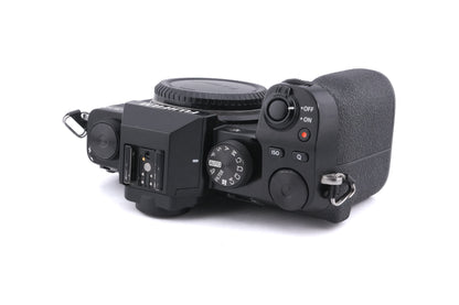 Fujifilm X-S10