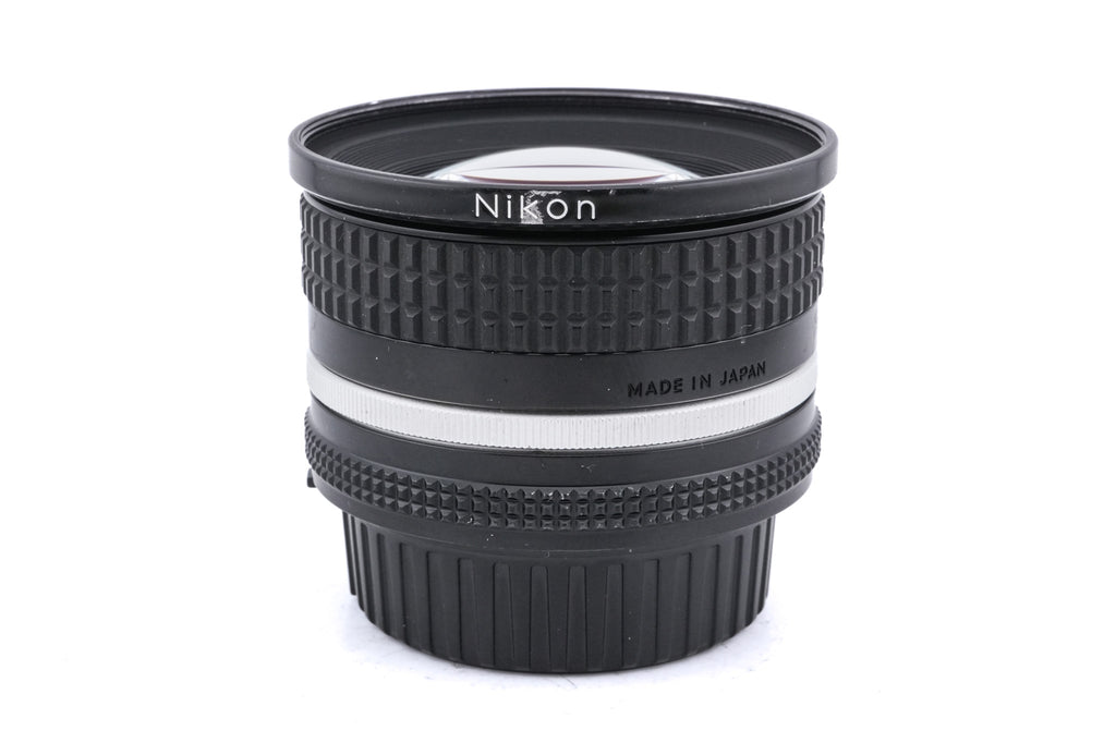Nikon 20mm f2.8 Nikkor AI-S