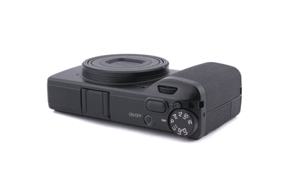Ricoh GR IV