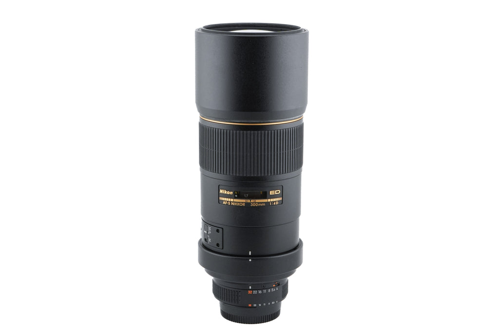 Nikon 300mm f4 AF-S Nikkor D ED