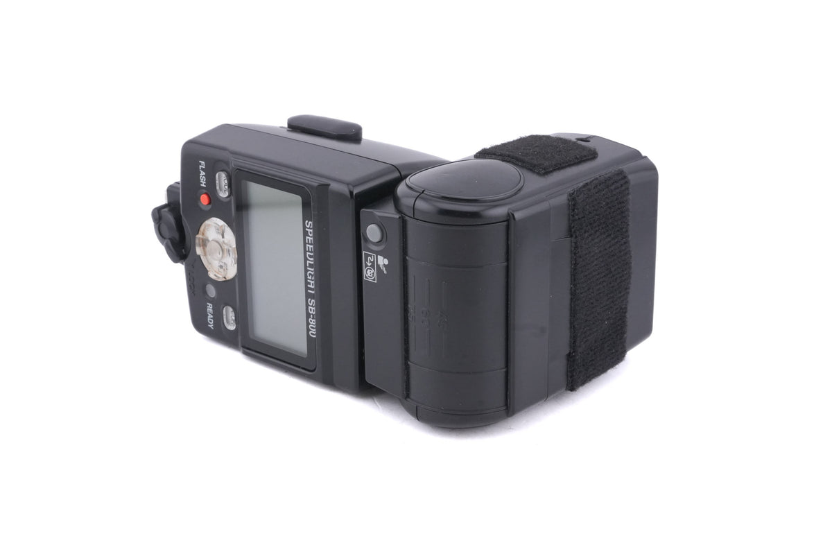 Nikon SB-800 Speedlight + SD-800 Quick Recycling Battery Pack