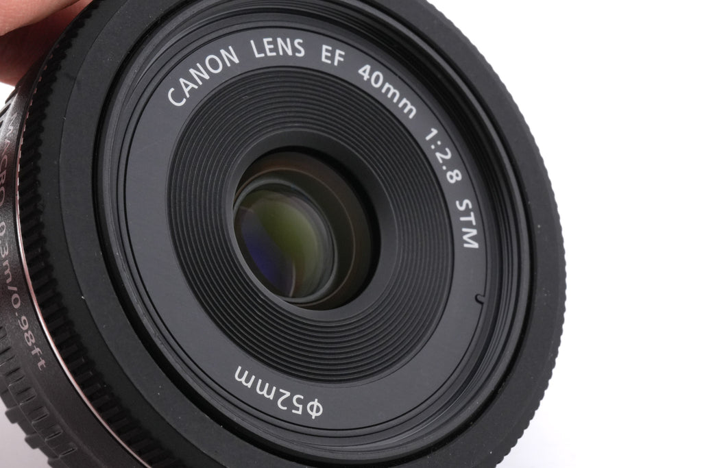 Canon 40mm f2.8 STM