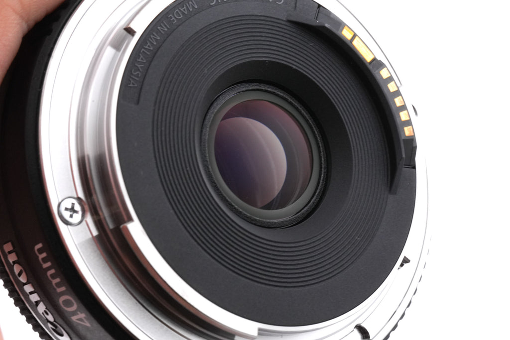 Canon 40mm f2.8 STM