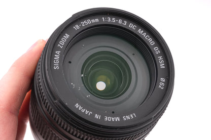 Sigma 18-250mm f3.5-6.3 DC OS Macro HSM