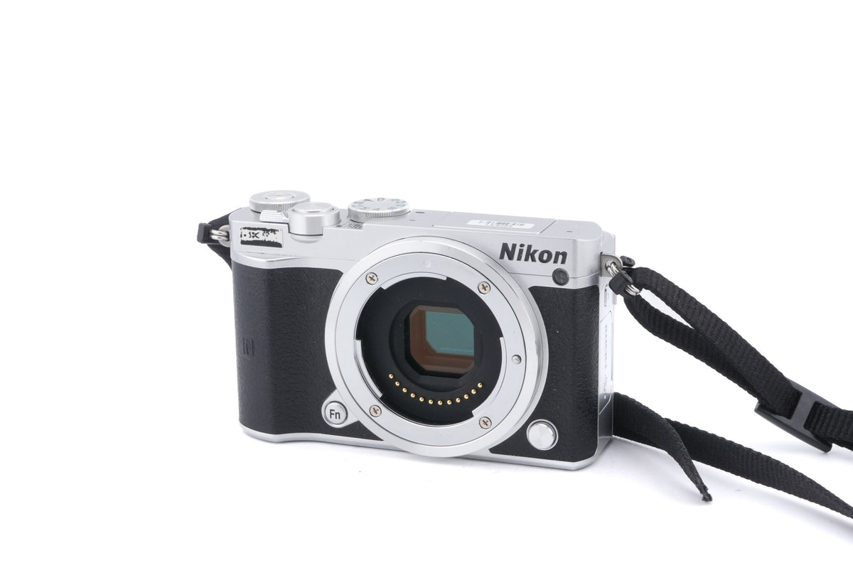 Nikon 1 J5