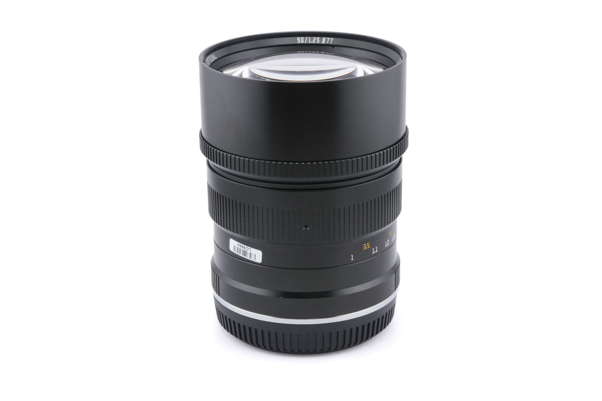 TTArtisan 90mm f1.25