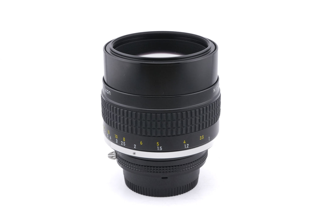 Nikon 105mm f1.8 Nikkor AI-S