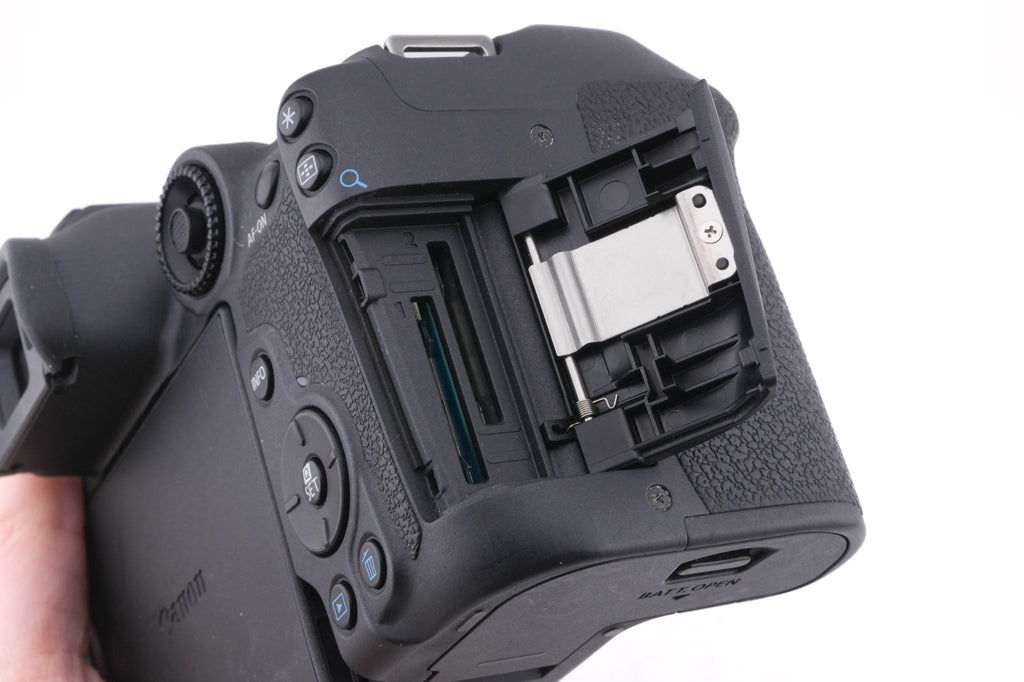 Canon EOS R7