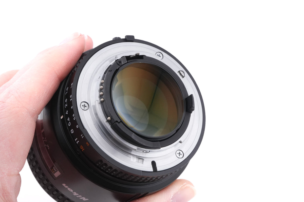 Nikon 85mm f1.8 AF Nikkor