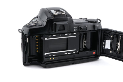 Nikon F-601 + 35-70mm f3.3-4.5 AF Nikkor