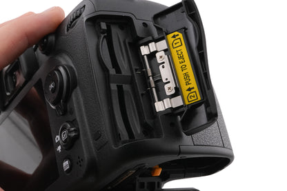 Nikon D7100 + WU-1a Wireless Mobile Adapter