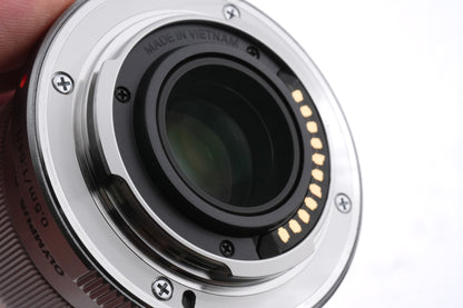 Olympus 45mm f1.8 M.Zuiko Digital MSC