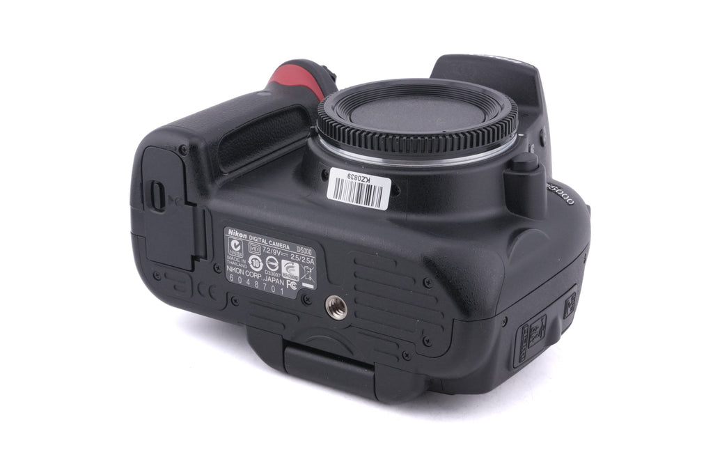 Nikon D5000