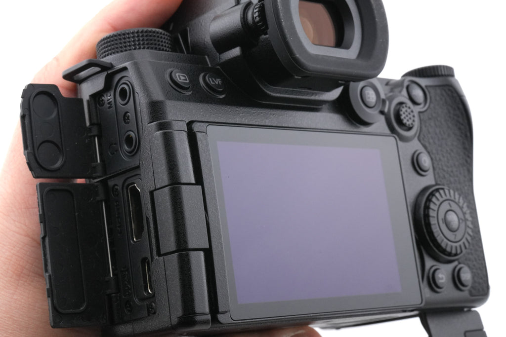 Panasonic Lumix DC-S5 IIX