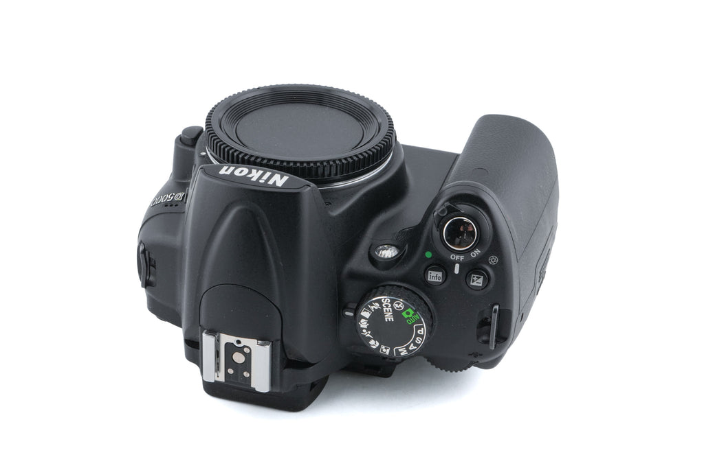 Nikon D5000
