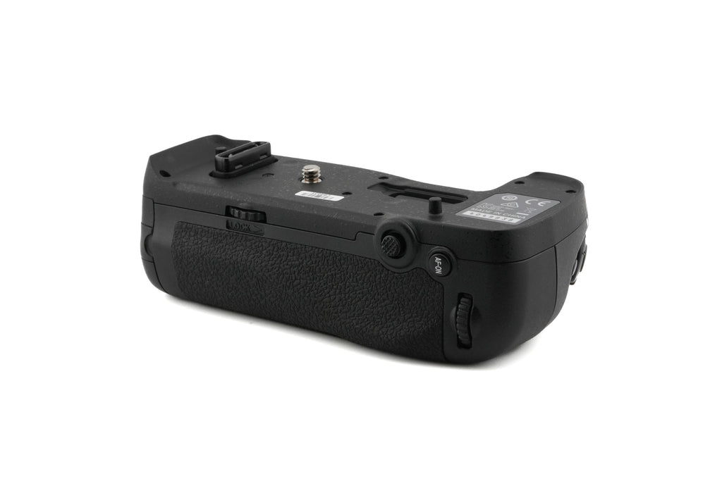 Nikon MB-D18 Multi-Power Battery Pack