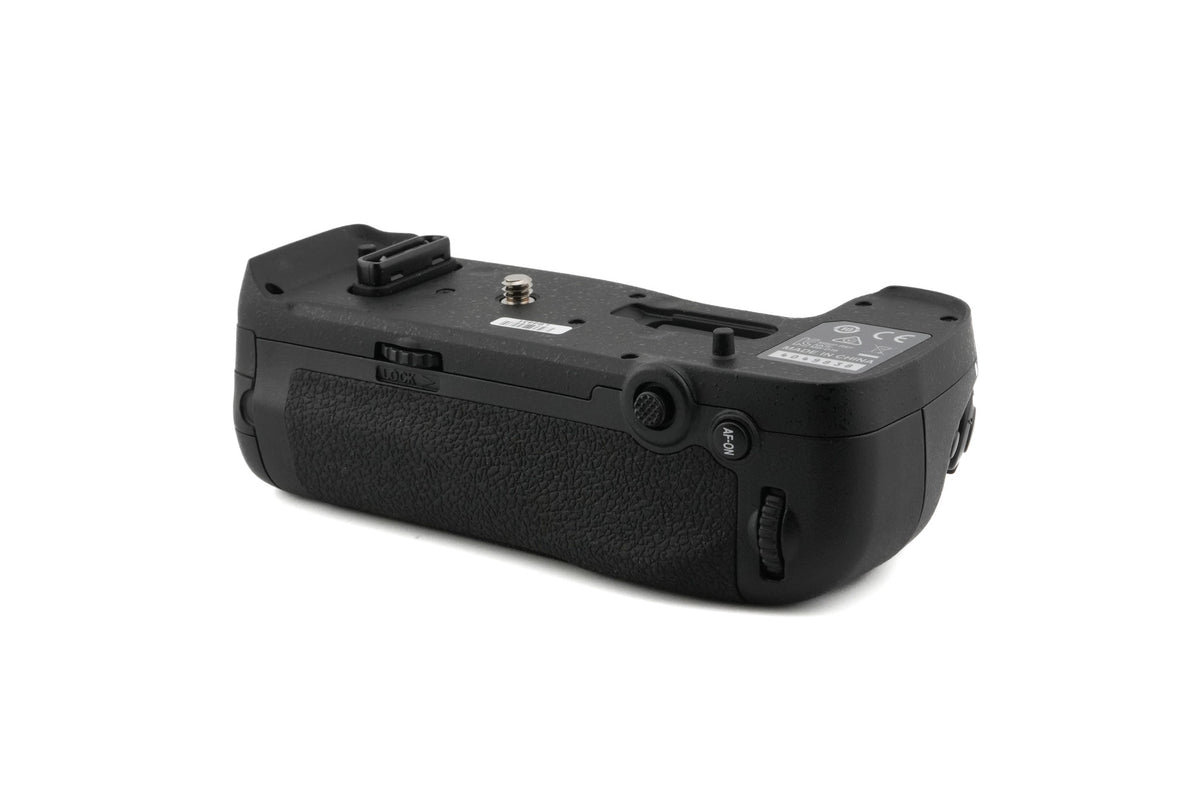 Nikon MB-D18 Multi-Power Battery Pack