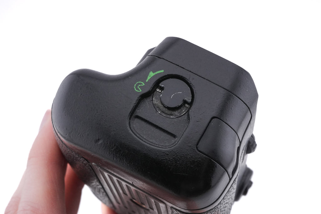 Nikon MB-D16 Multi-Power Battery Pack