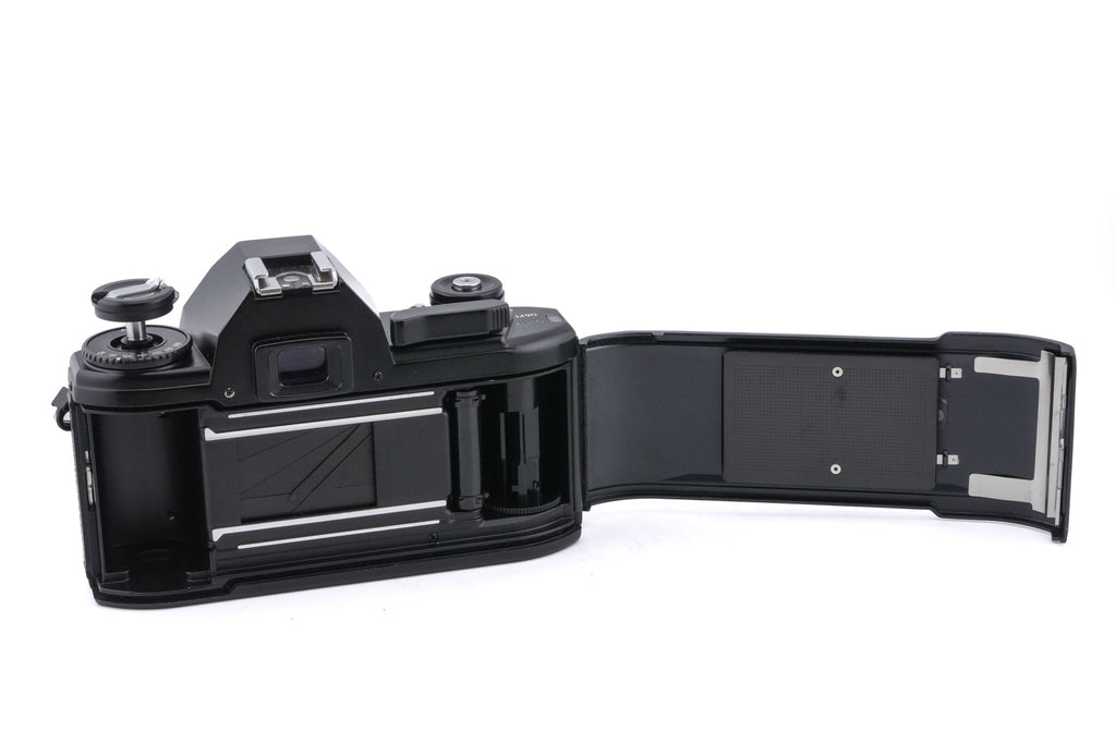Nikon EM