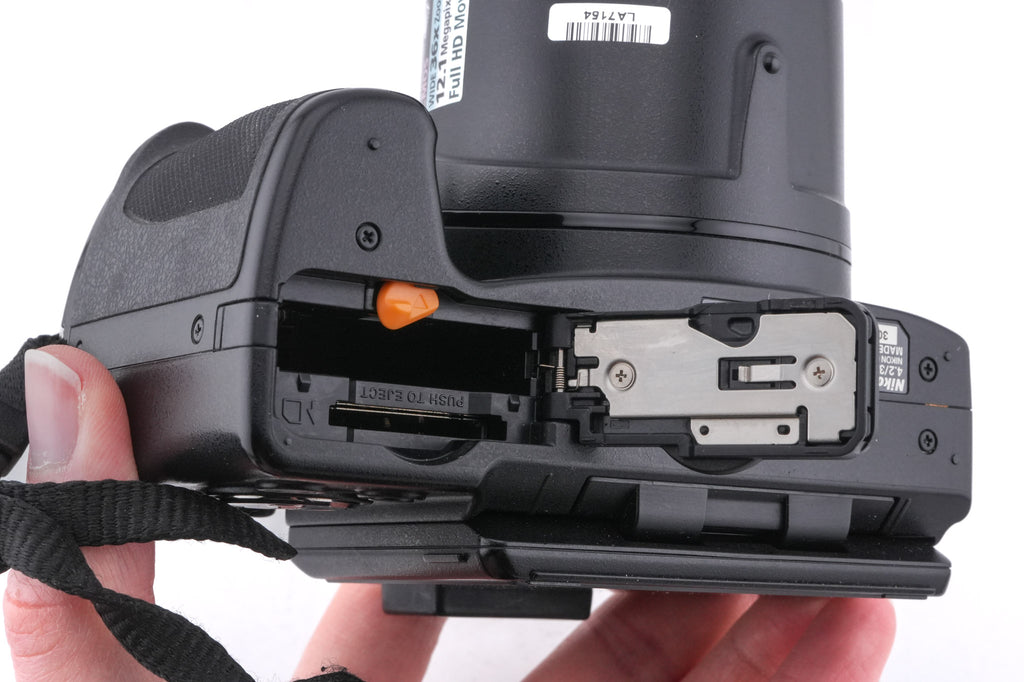 Nikon Coolpix P500
