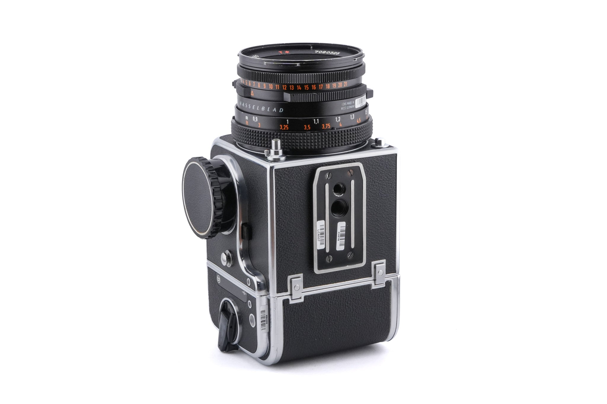 Hasselblad 500C/M (Silver, 10026) + Waist Level Finder (Old / Silver, 42021) + 80mm f2.8 Planar T* CF (20029) + Standard Focusing Screen (42161) + A12 Film Magazine (Silver, 30074)