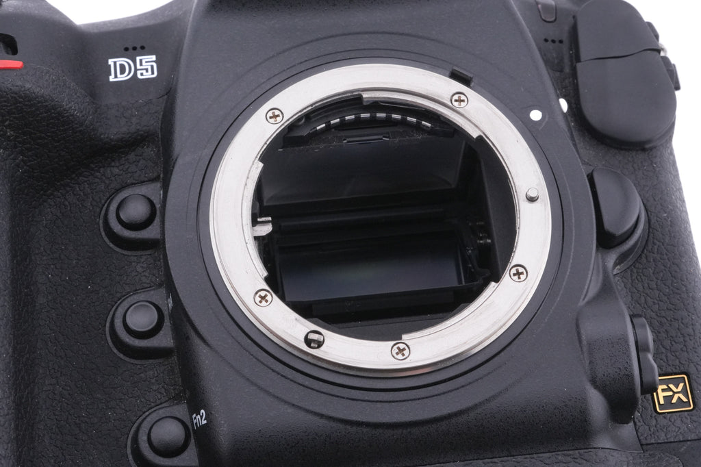 Nikon D5