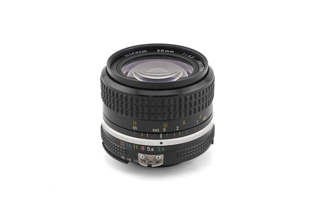 Nikon 28mm f3.5 Nikkor AI
