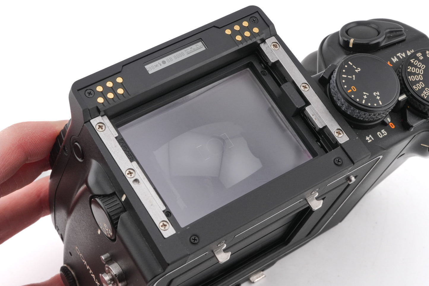 Contax 645 + MFB-1 120/220 Film Back Holder + MF-1 AE Prism Finder + 80mm f2 Planar T*