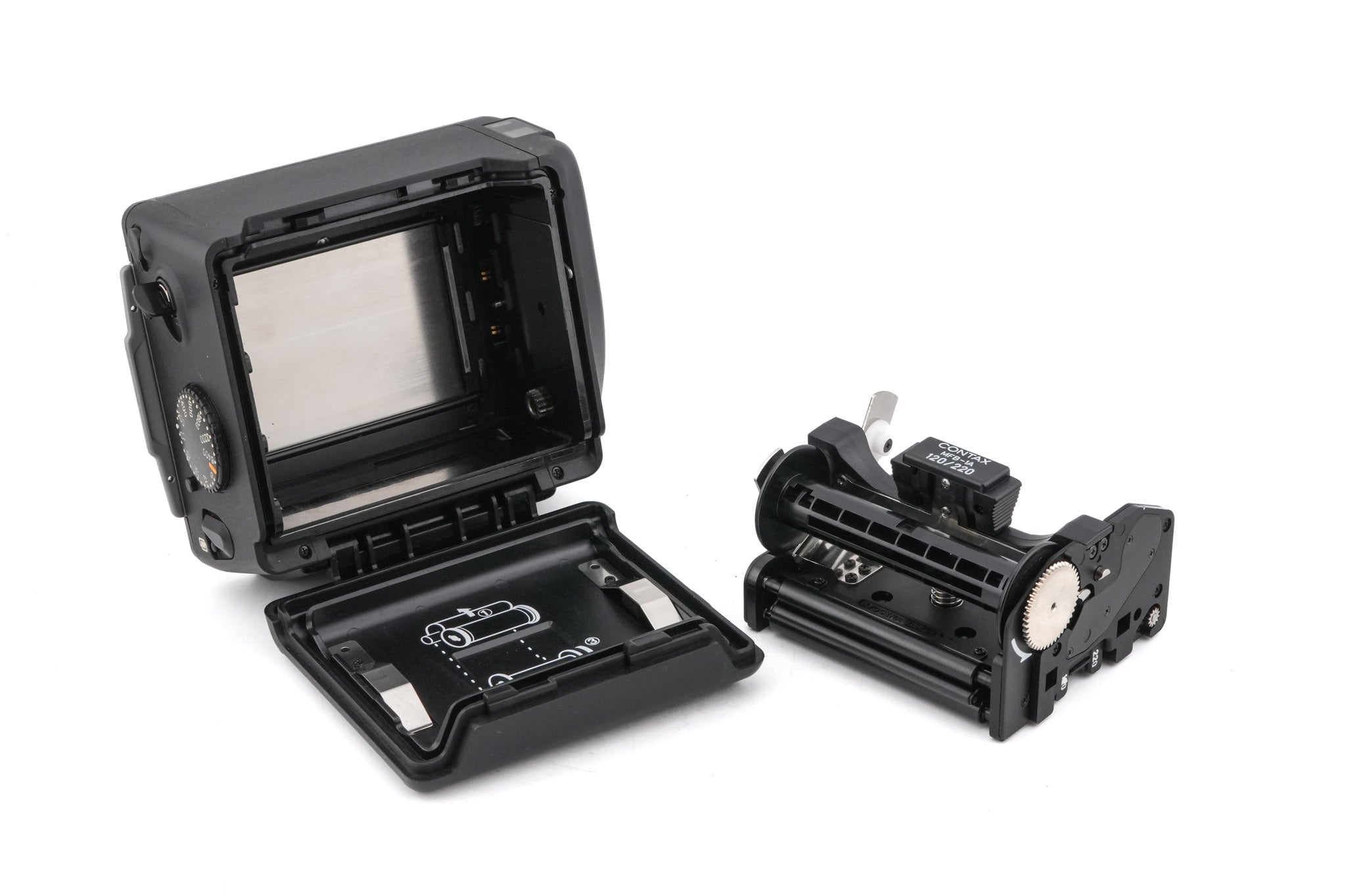 Contax 645 + MFB-1 120/220 Film Back Holder + MF-1 AE Prism Finder