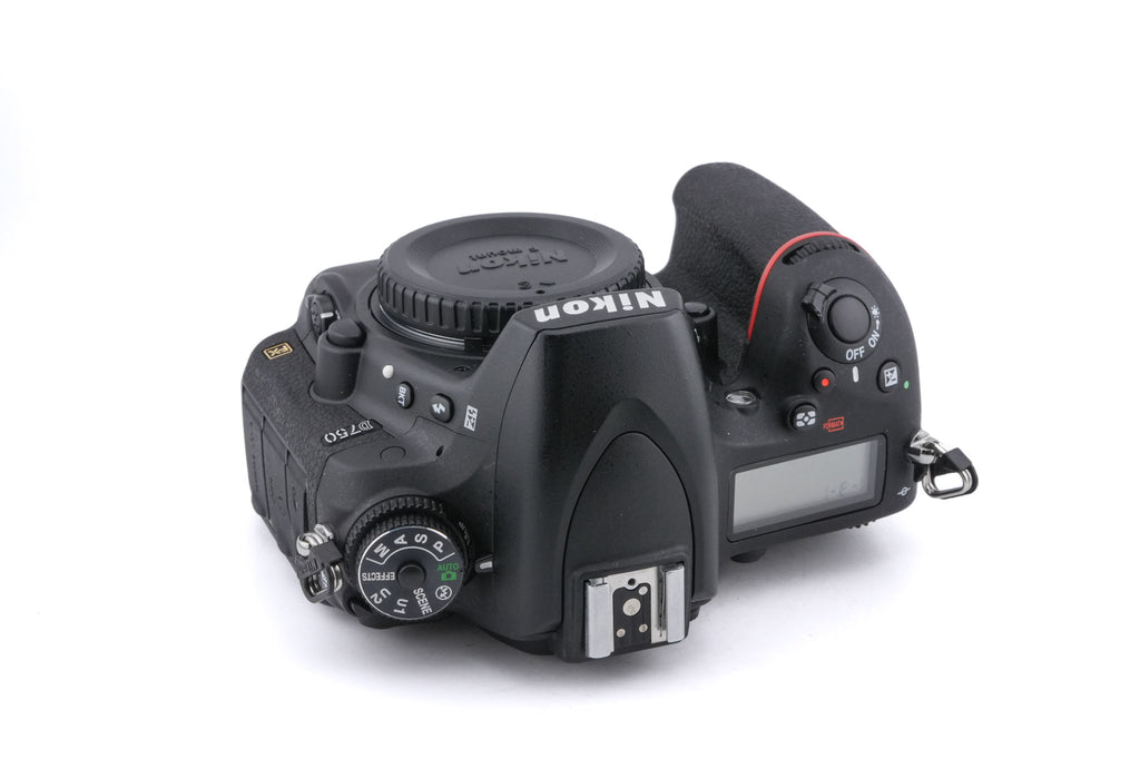 Nikon D750