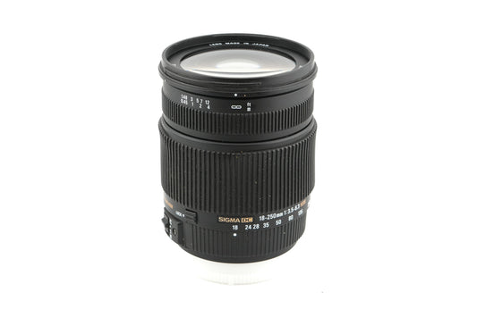 Sigma 18-250mm f3.5-6.3 DC OS HSM